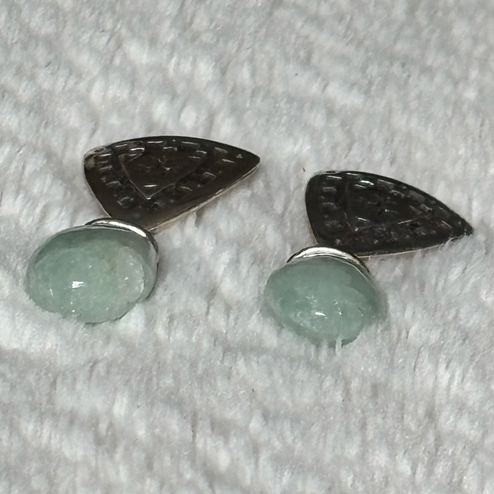 Carolyn Pollack Jade earrings made in 925 Sterling Silver. - Picture 4 of 5